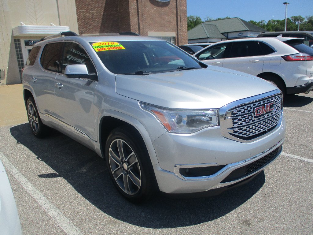 2019 GMC Acadia Denali