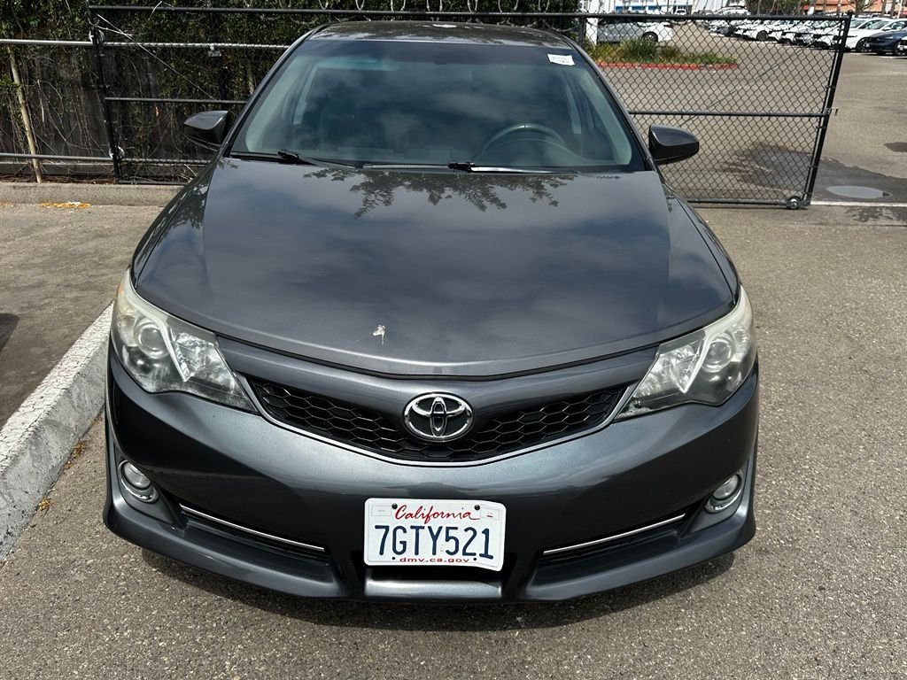 Used 2014 Gray Toyota SE image 2