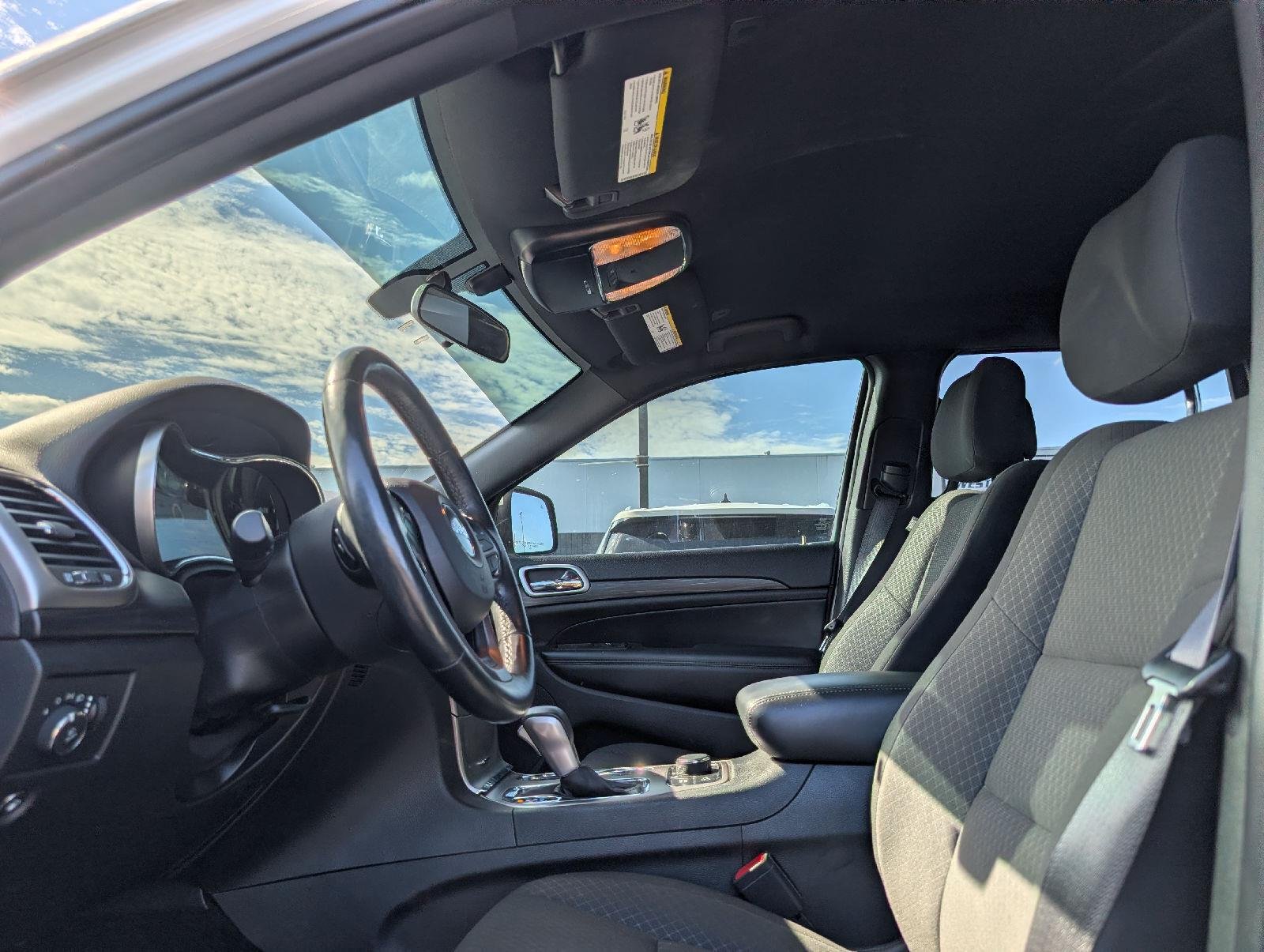 Used 2019 Bright White Clearcoat Jeep Laredo E image 9