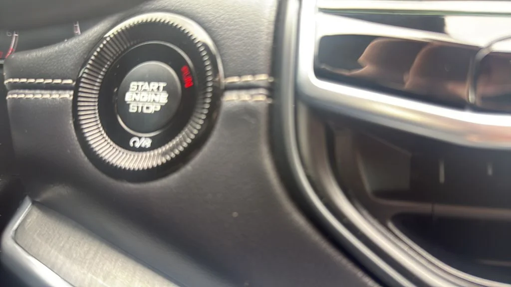 Used 2022 White Jeep High Altitude image 40