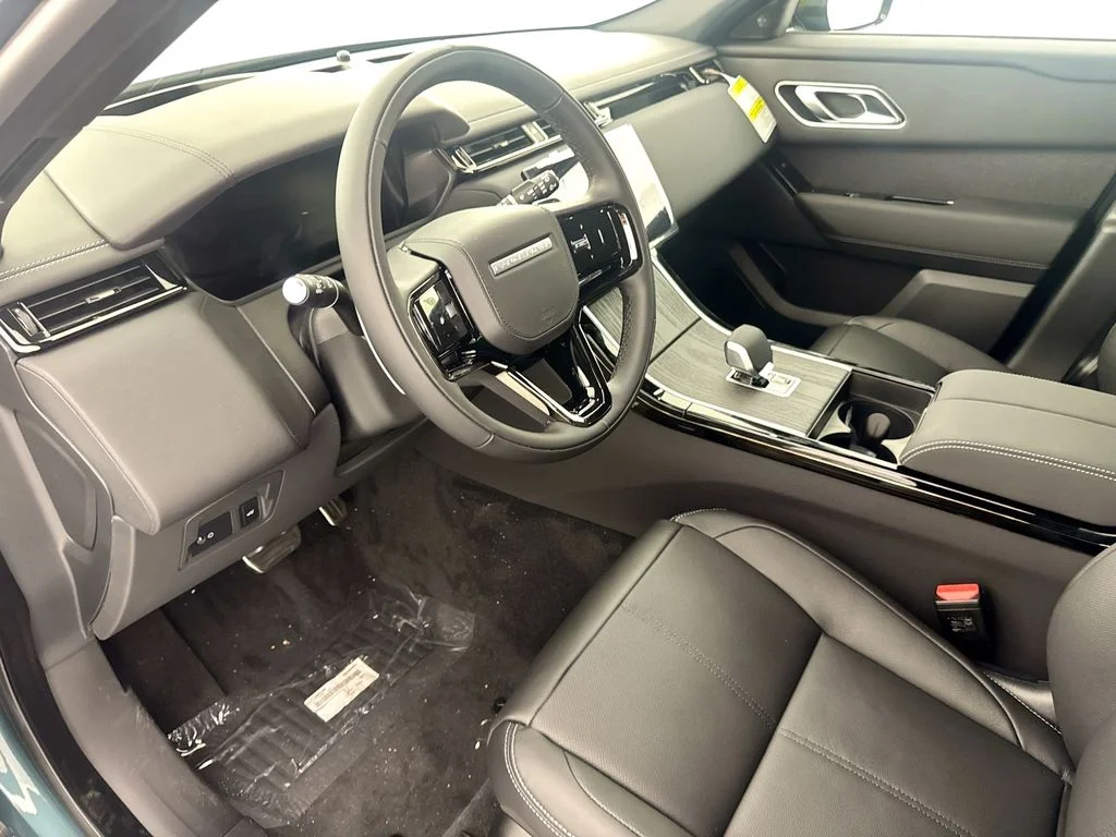 New 2026 Giola Green Land Rover Belgravia Edition image 9