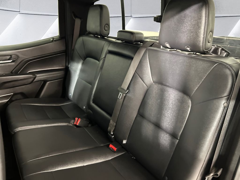 Used 2025 White Chevrolet LT image 18