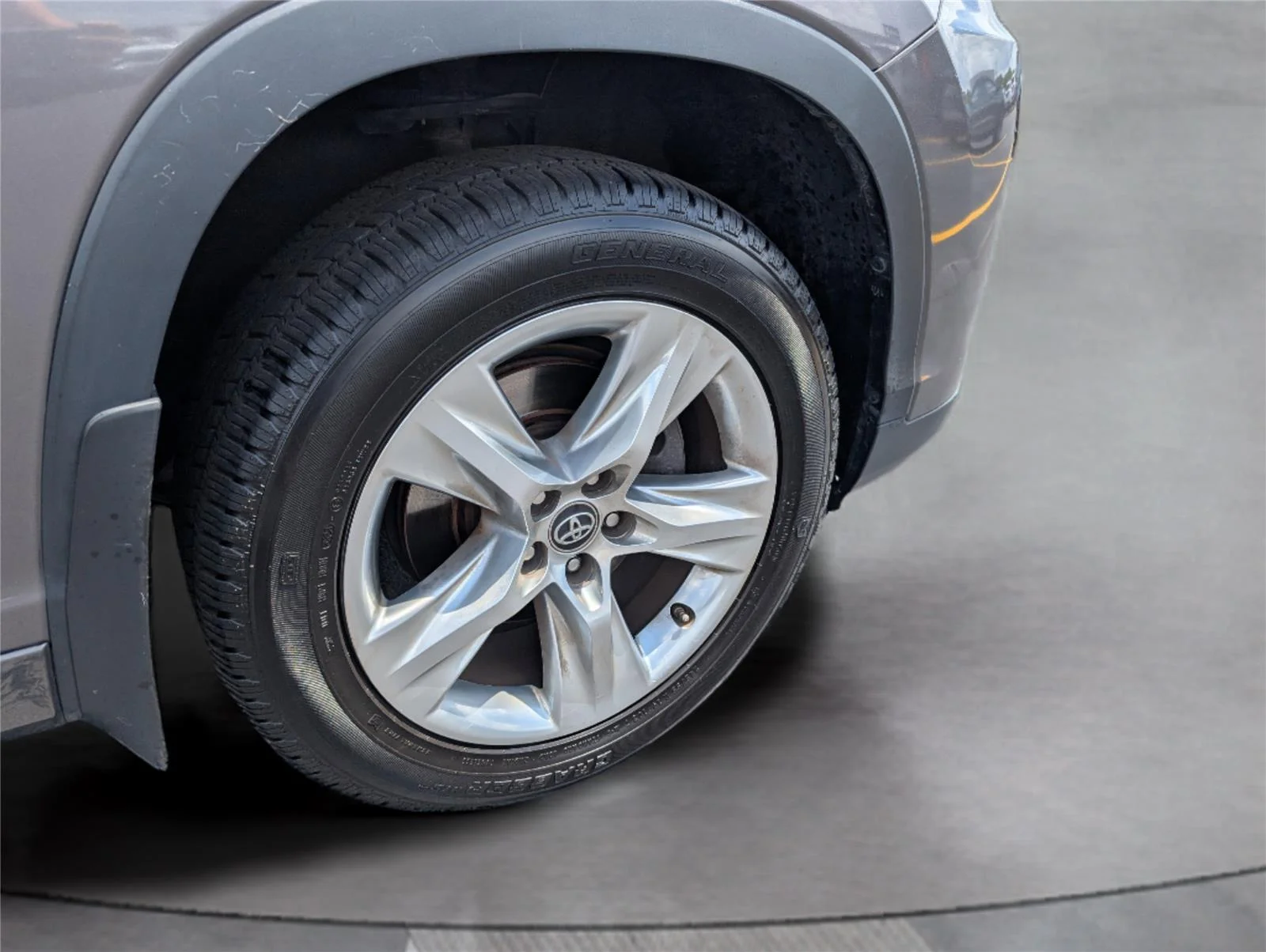 Used 2017 Predawn Gray Mica Toyota Limited image 37
