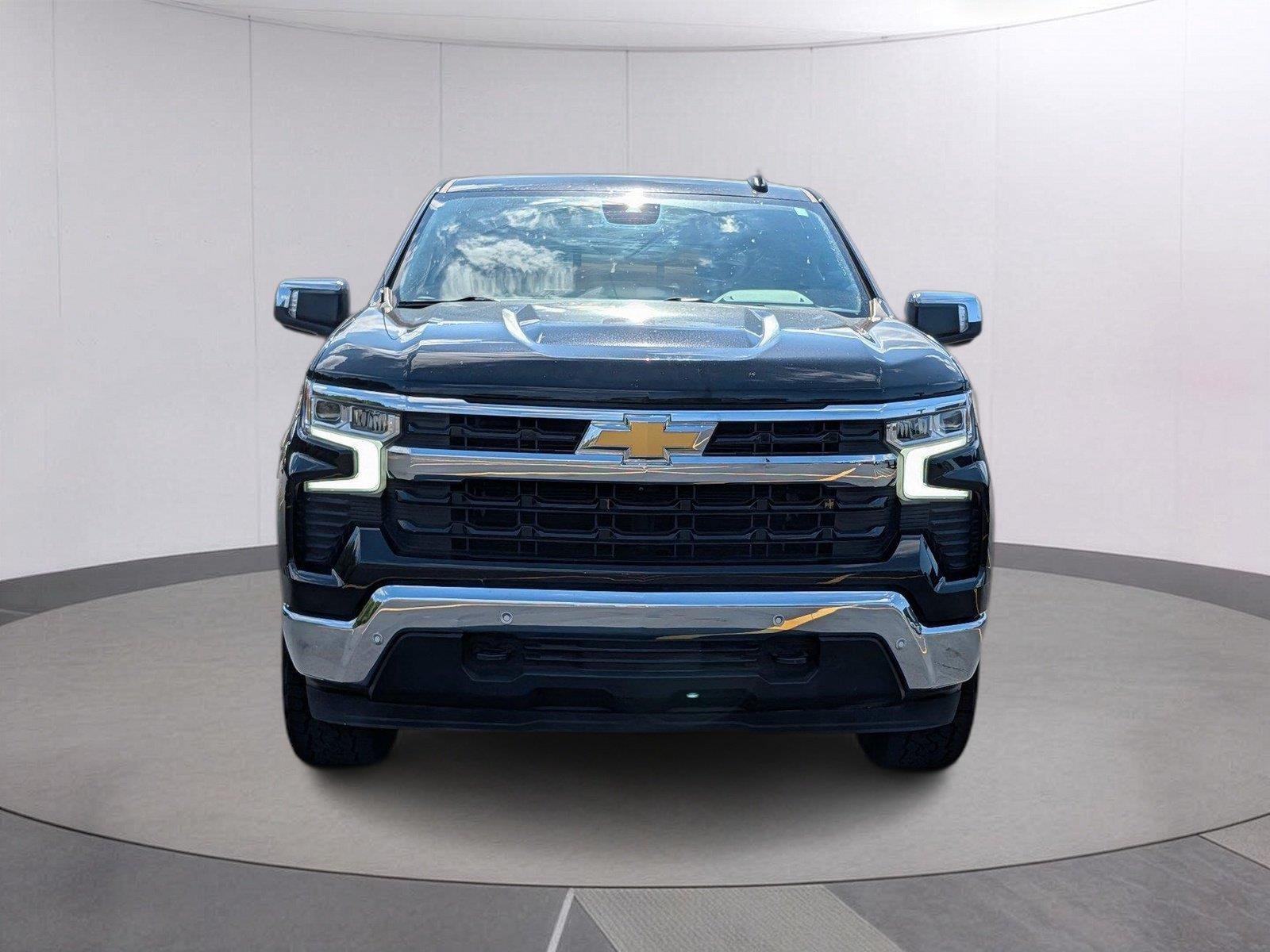 Used 2025 Black Chevrolet LT image 9