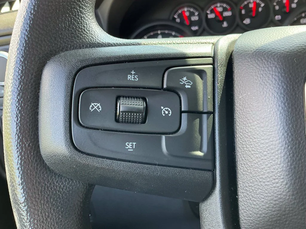 Used 2025 White GMC Pro image 28