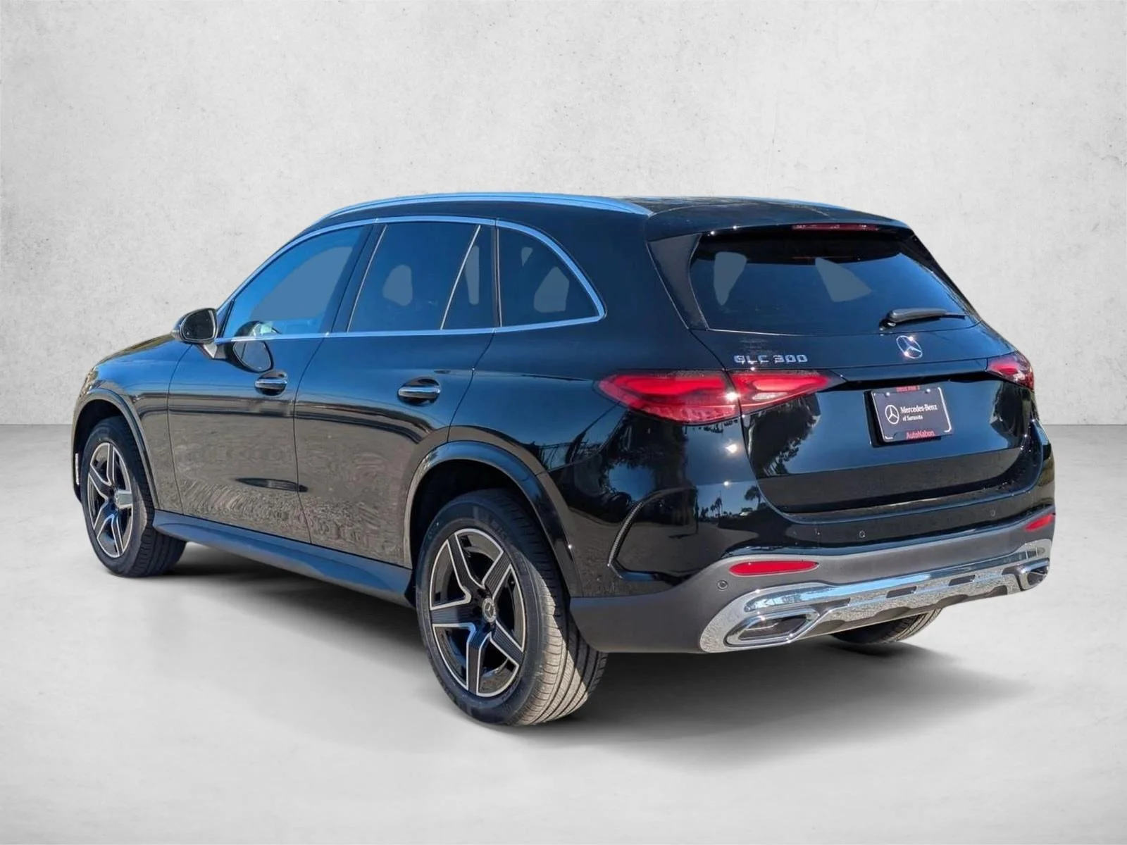 Used 2026 Black Mercedes-Benz GLC 300 image 9