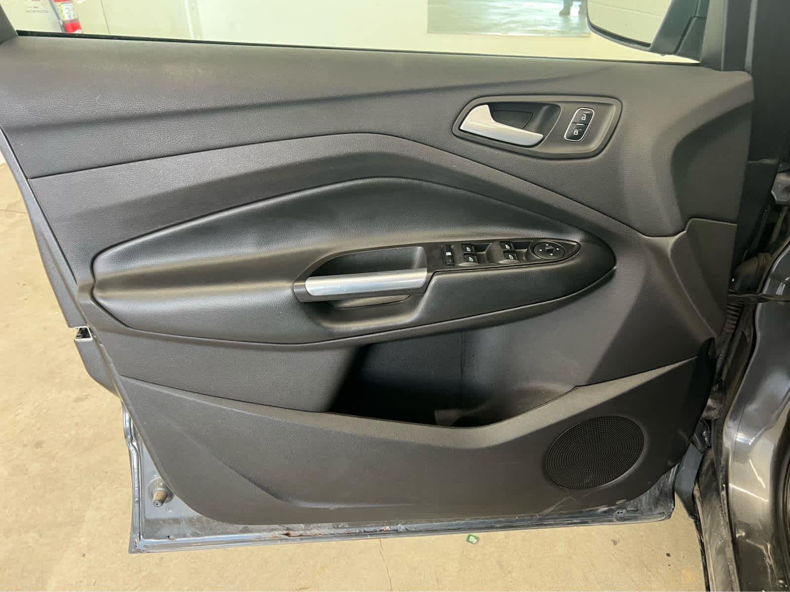 Used 2017 Magnetic Ford SE image 11