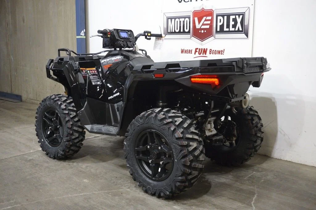 New 2026 ONYX BLACK Polaris Trail image 2