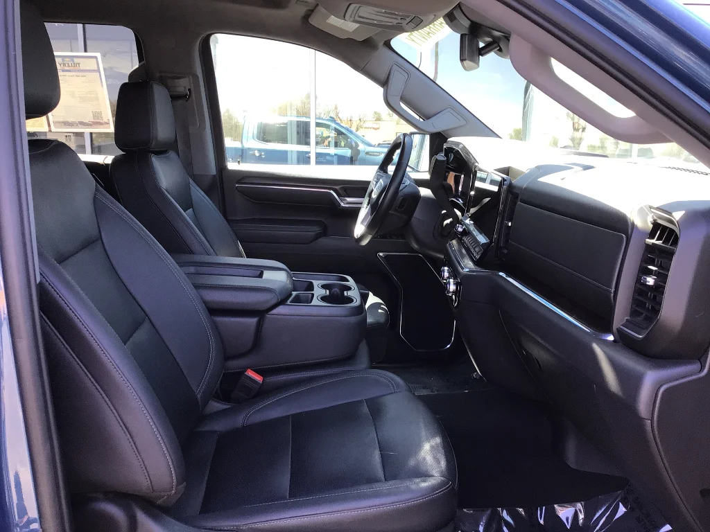 2024 GMC Sierra 1500 SLT - Photo 7