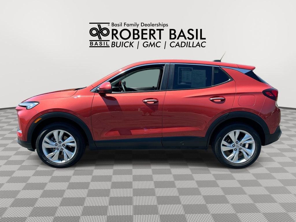 Used 2024 Sunrise Red Metallic Buick Preferred image 5
