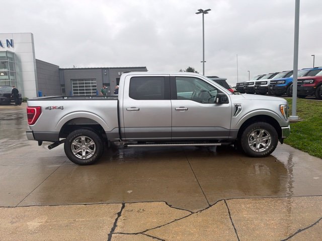 Used 2021  Ford XLT image 4