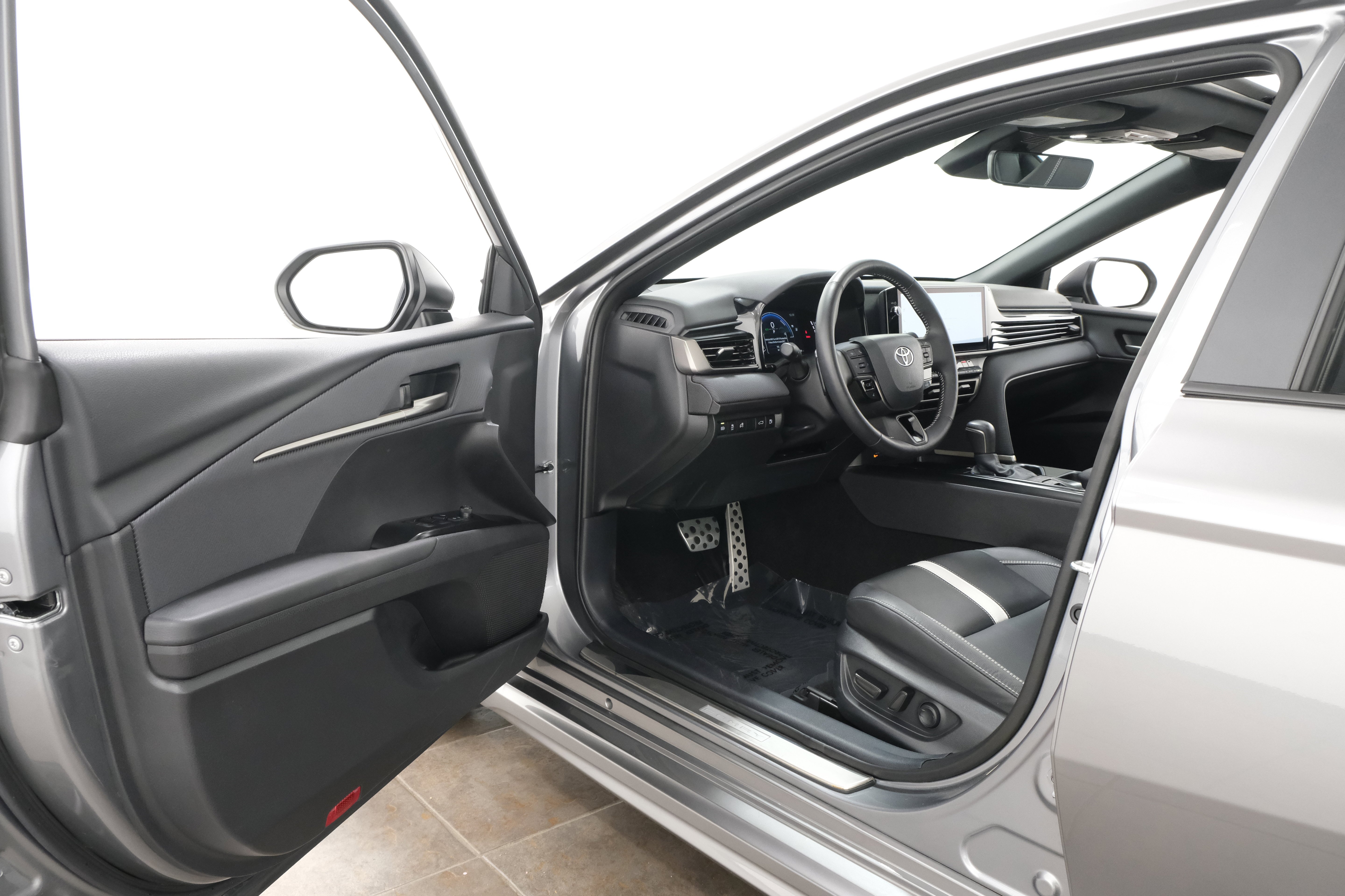 Certified Used 2025 Heavy Metal Toyota SE image 46