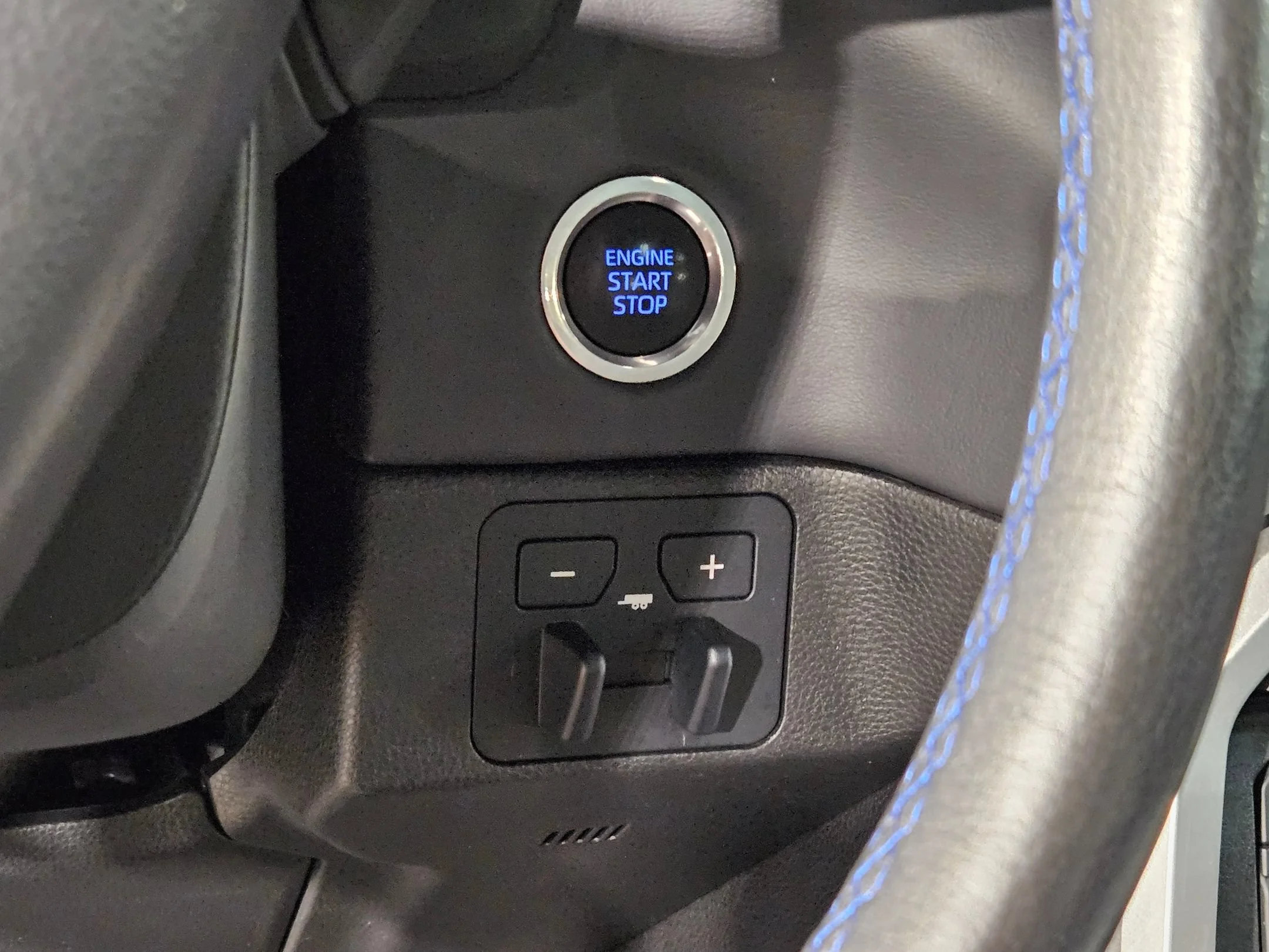 Used 2022 Wind Chill Pearl Toyota Platinum image 34