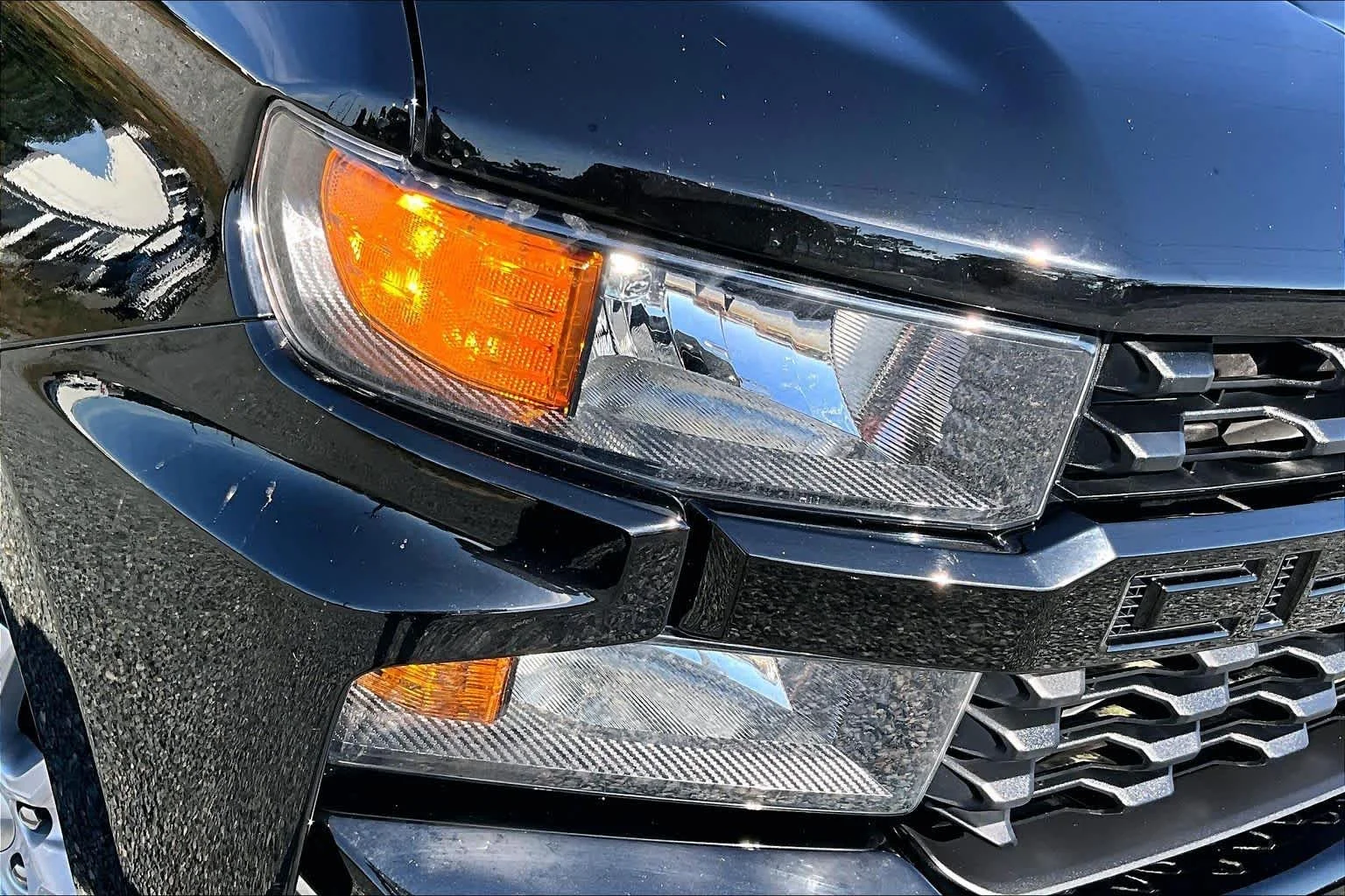 Used 2022 Black Chevrolet Custom image 28