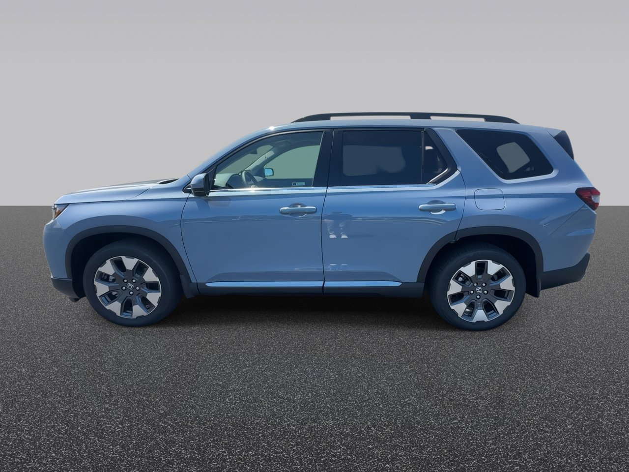 New 2026 Sonic Gray Pearl Honda AWD Touring image 5