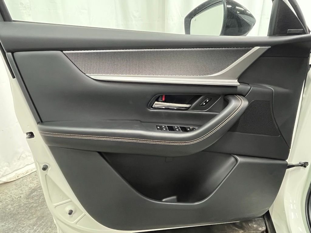 New 2025 Rhodium White Premium Mazda Premium Plus AWD image 9