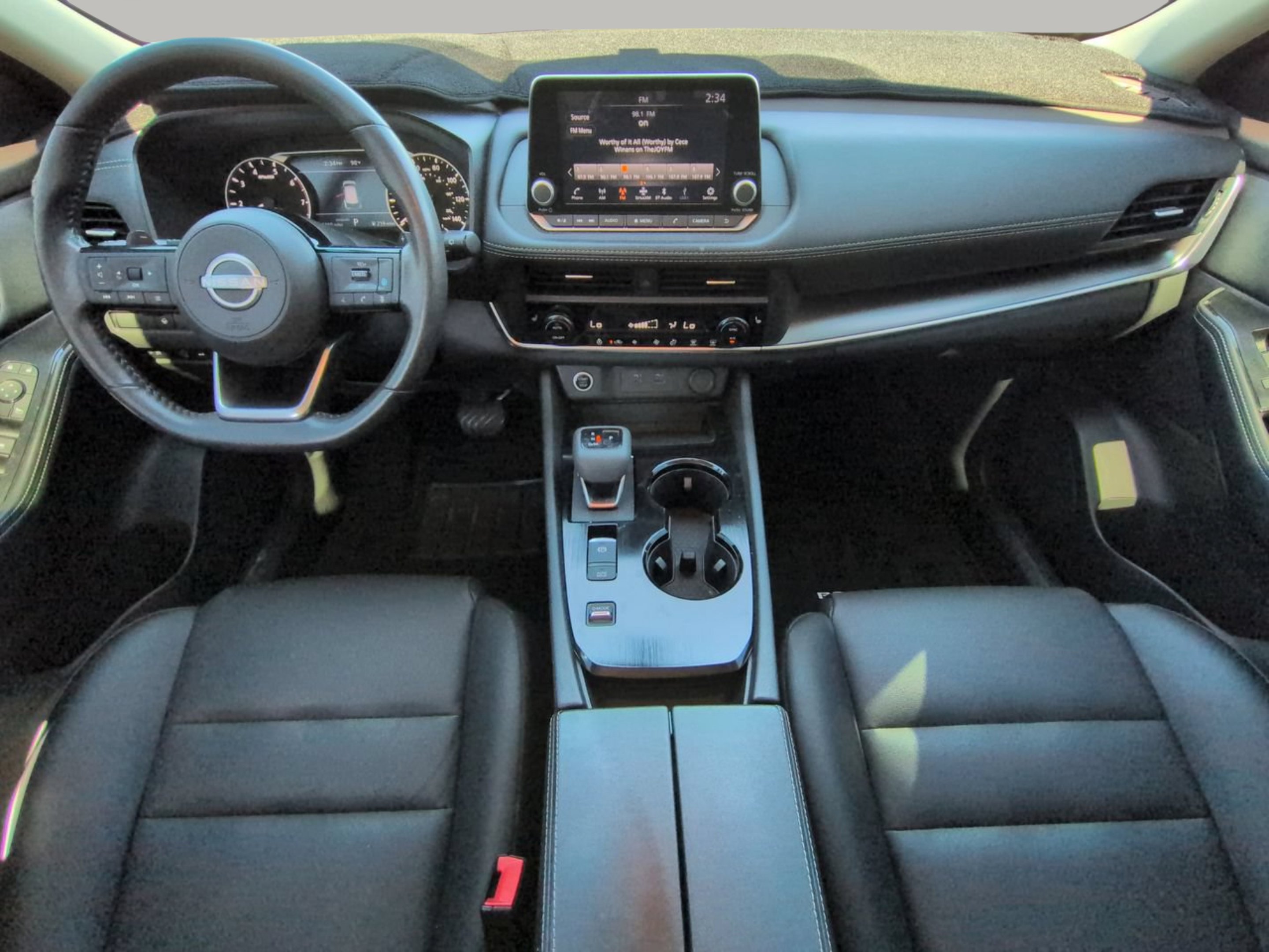Used 2023 Pearl White Tricoat Nissan SV image 13