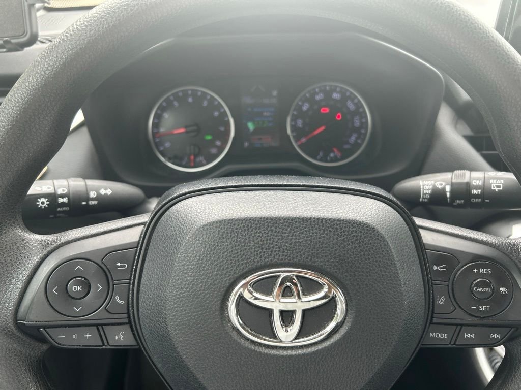 Used 2019 Red Toyota XLE image 11