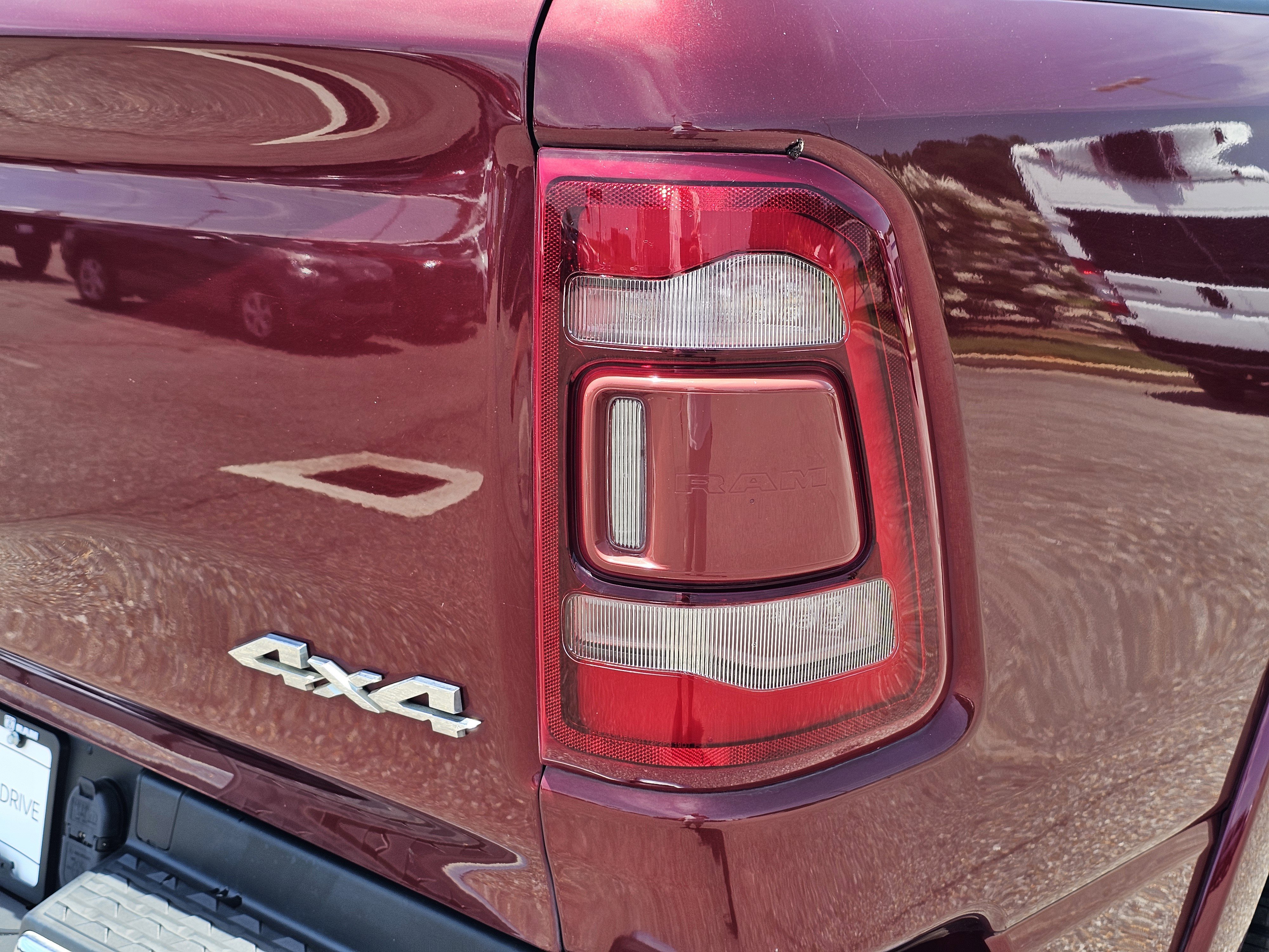 Used 2020 Delmonico Red Pearlcoat Ram Laramie image 10