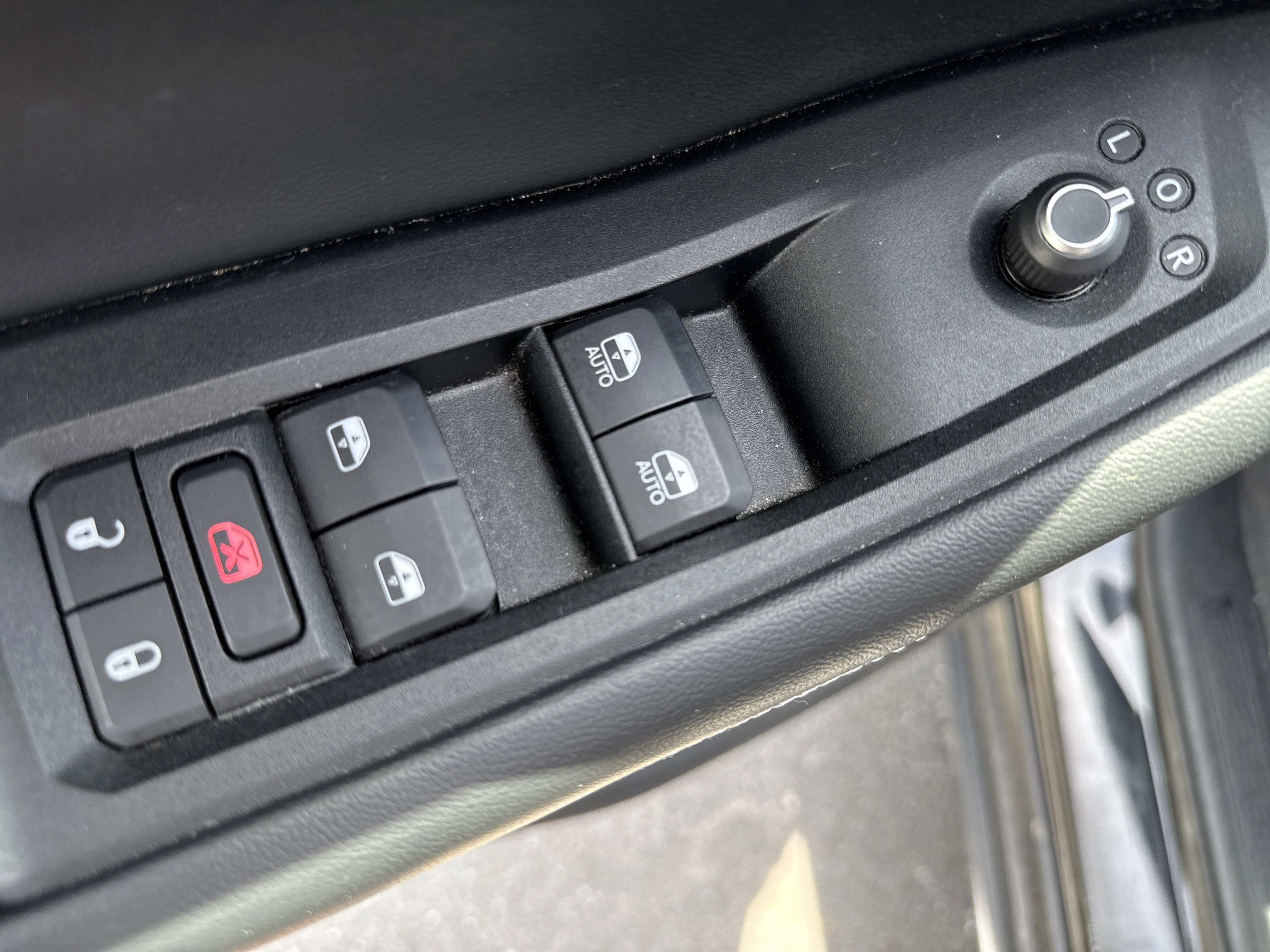Used 2021 Diamond Black Crystal Pearlcoat Jeep Limited image 17