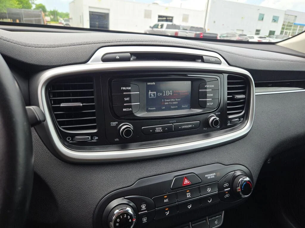 2016 Kia Sorento LX - Photo 26