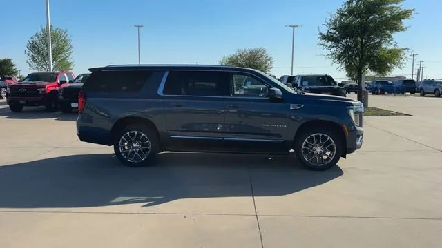 2026 GMC Yukon XL Elevation - Photo 9