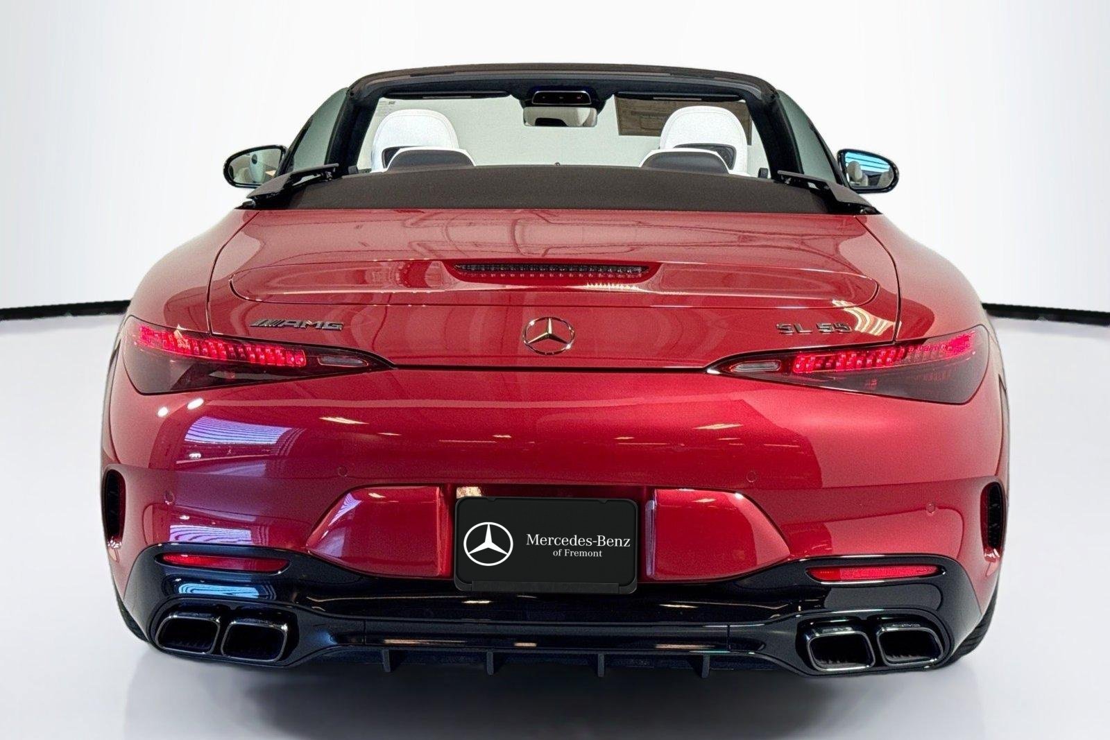 New 2026 Manufaktur Patagonia Red Metallic Mercedes-Benz AMG® SL 55 image 6