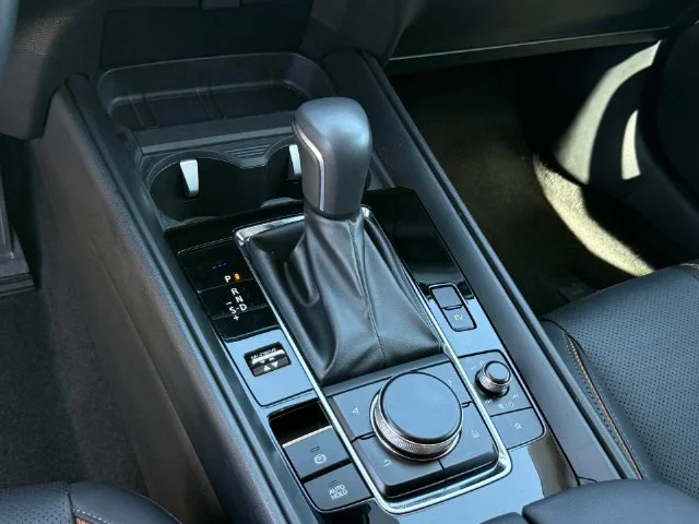Used 2025 Pearl Mazda Premium Plus image 18
