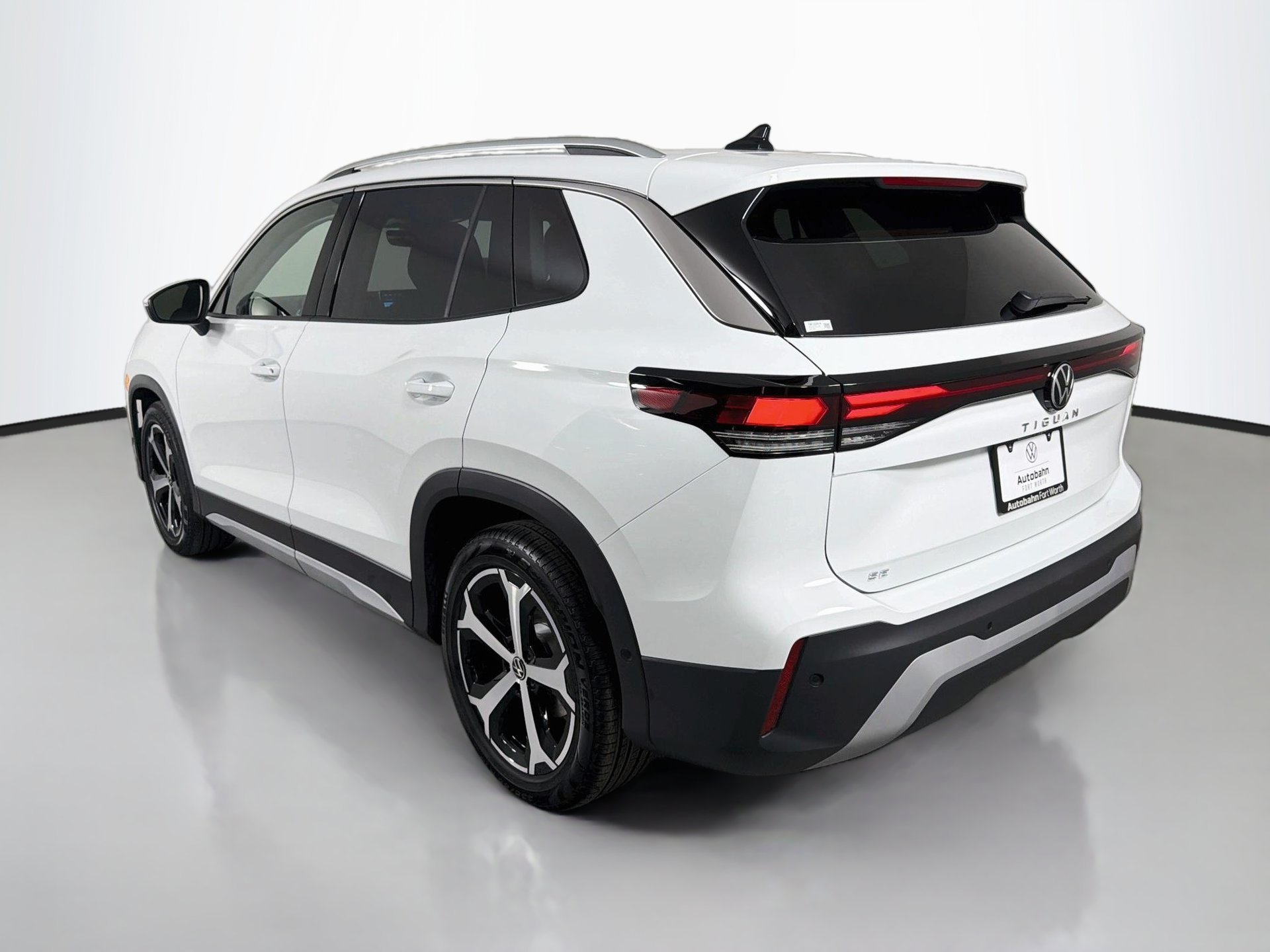 New 2026 White/off-white Volkswagen SE image 7