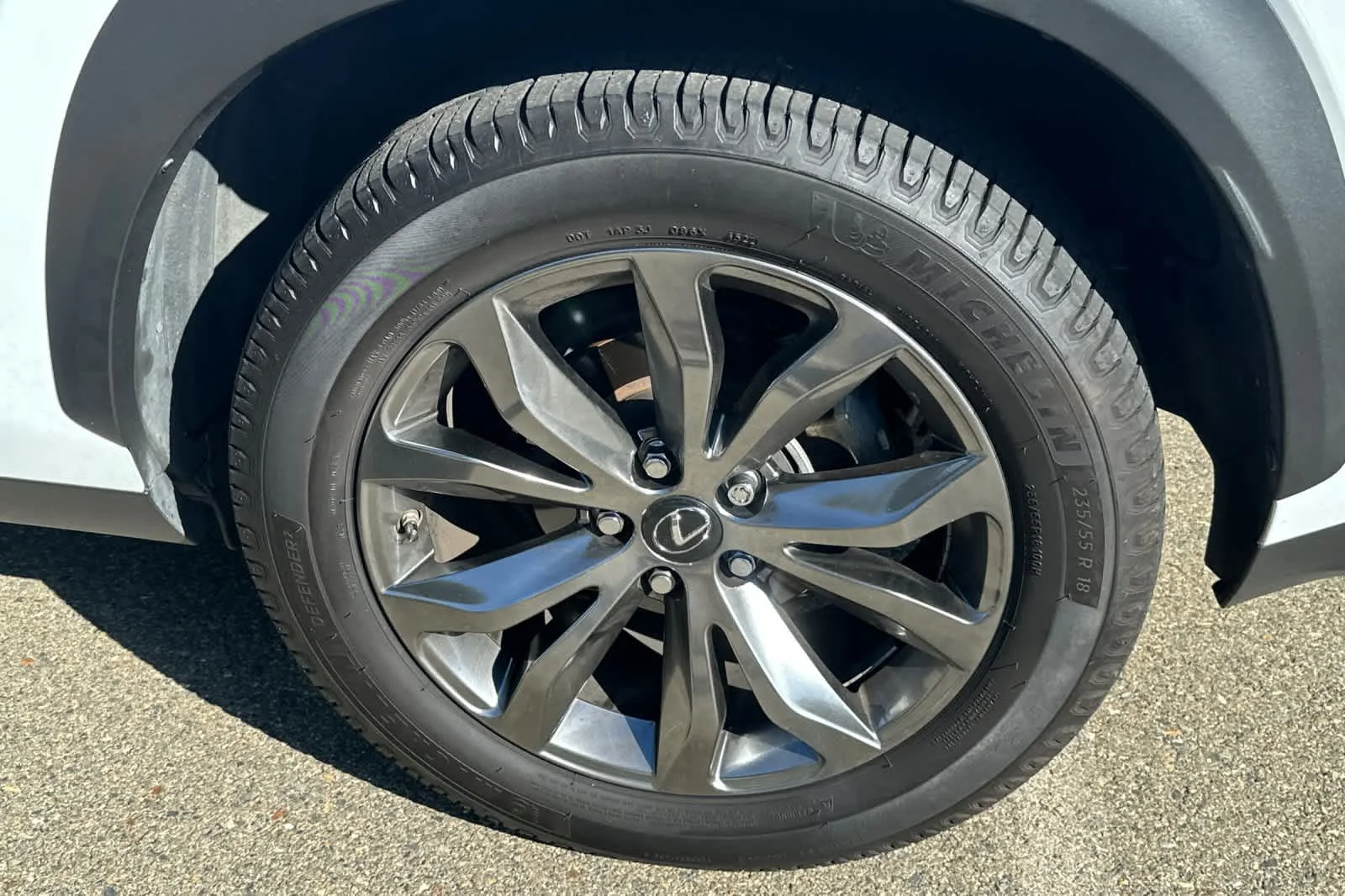 Used 2019 White Lexus F SPORT image 18