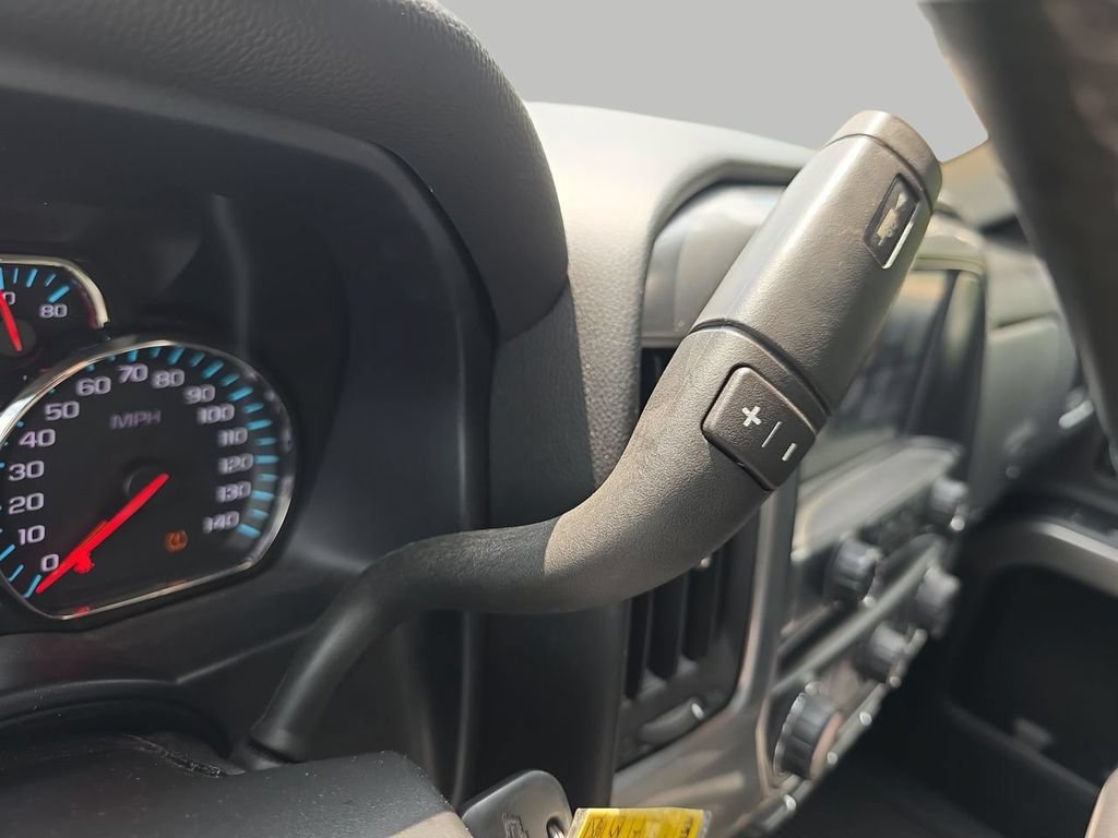 Used 2017 GRAPHITE METALLIC Chevrolet LT image 20