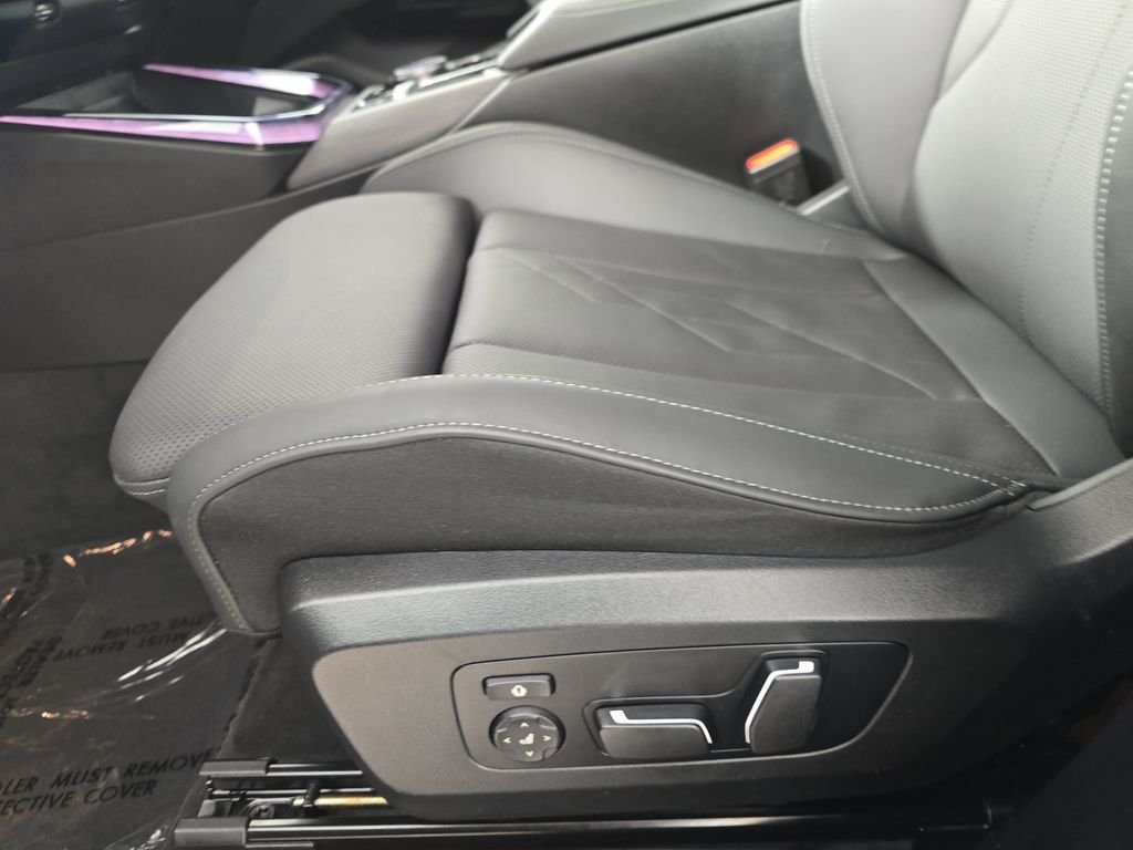 Used 2026 Skyscraper Grey Metallic BMW 30 xDrive image 31