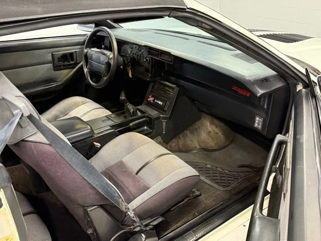 Used 1990  Chevrolet RS image 13