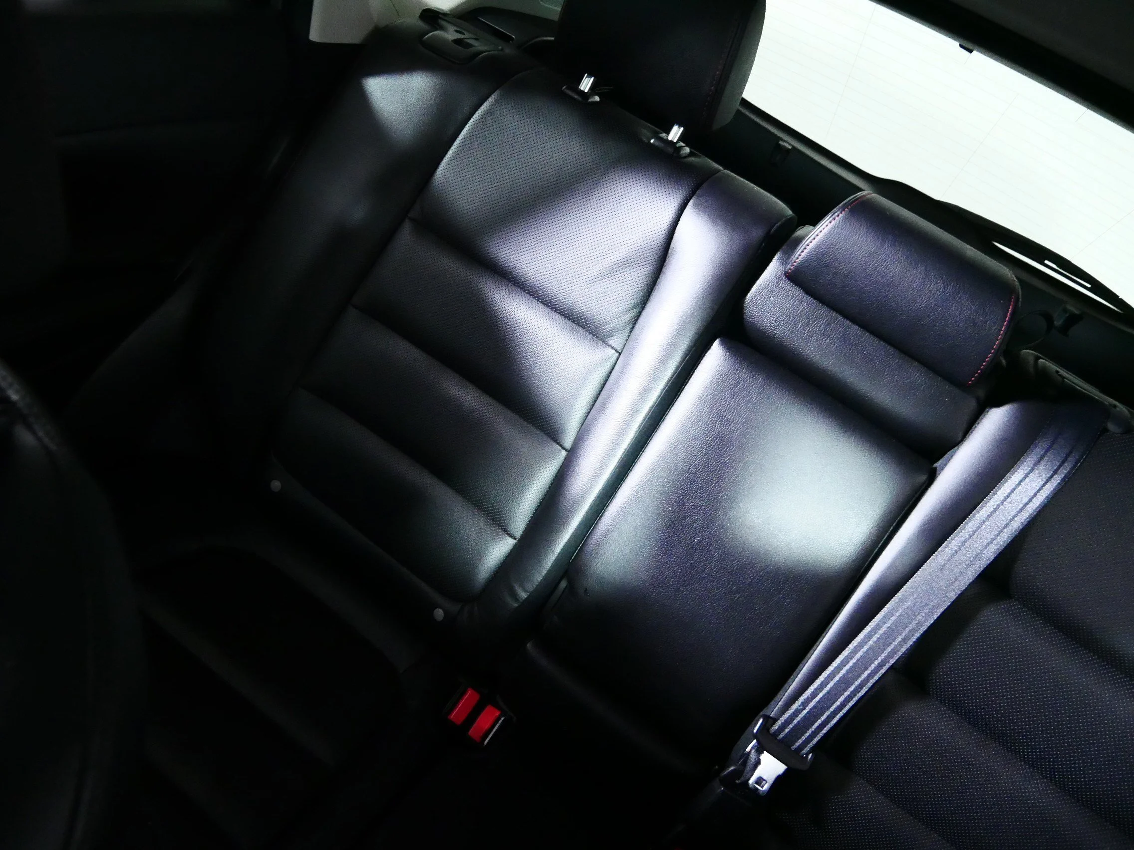 Used 2013 Liquid Silver Metallic Mazda Grand Touring image 12