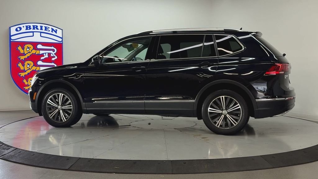 Used 2019 Deep Black Volkswagen 2.0T SEL image 7