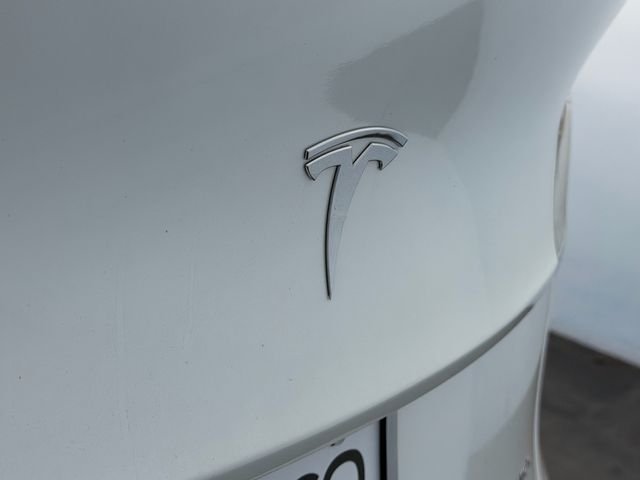 Used 2023 White Tesla Long Range image 10