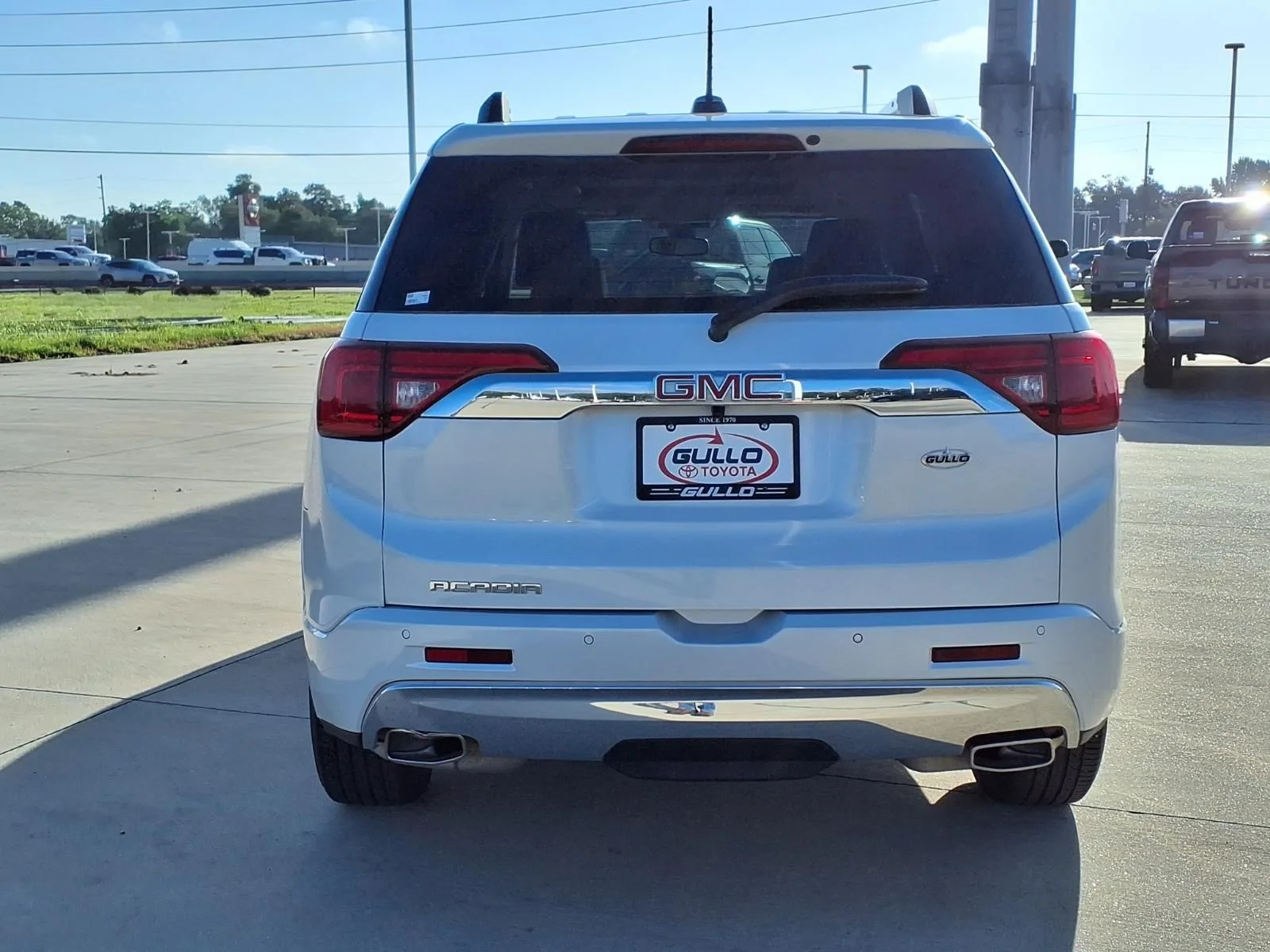 Used 2017 White GMC Denali image 7
