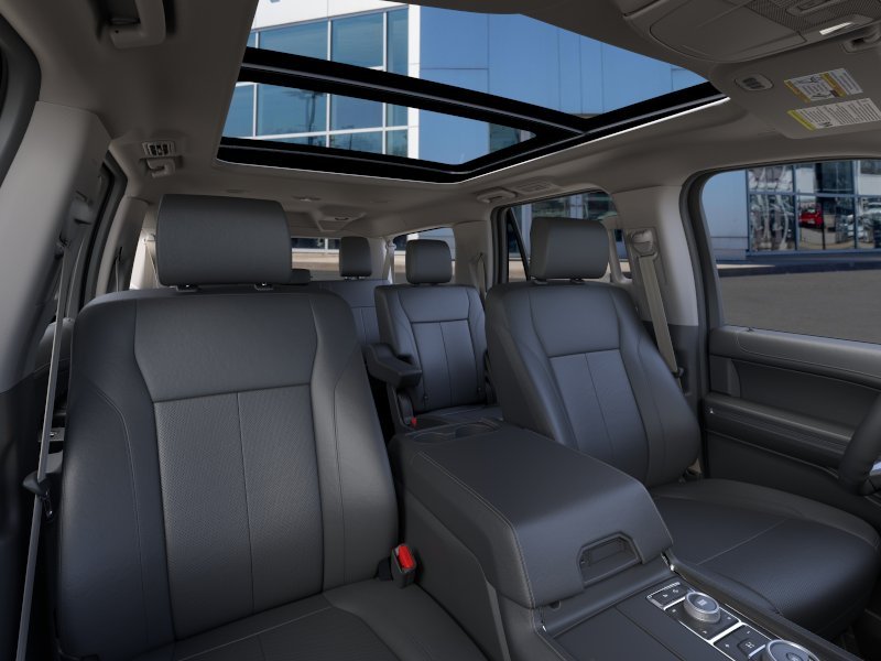 New 2022 Agate Black Metallic Ford XLT MAX image 10