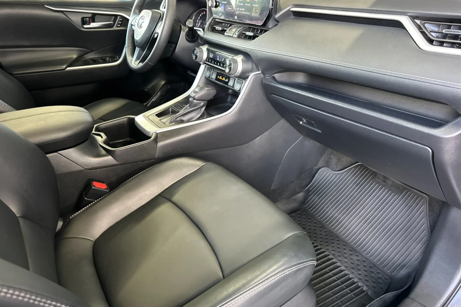 Certified Used 2024 MAGNETIC GRAY Toyota XLE Premium image 15