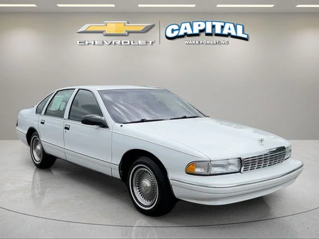 Used 1996 White Chevrolet Classic image 7