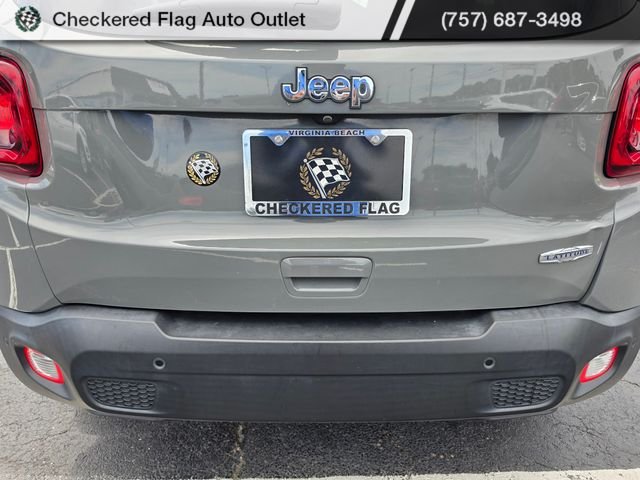 Used 2021 Sting-Gray Clearcoat Jeep Latitude image 17