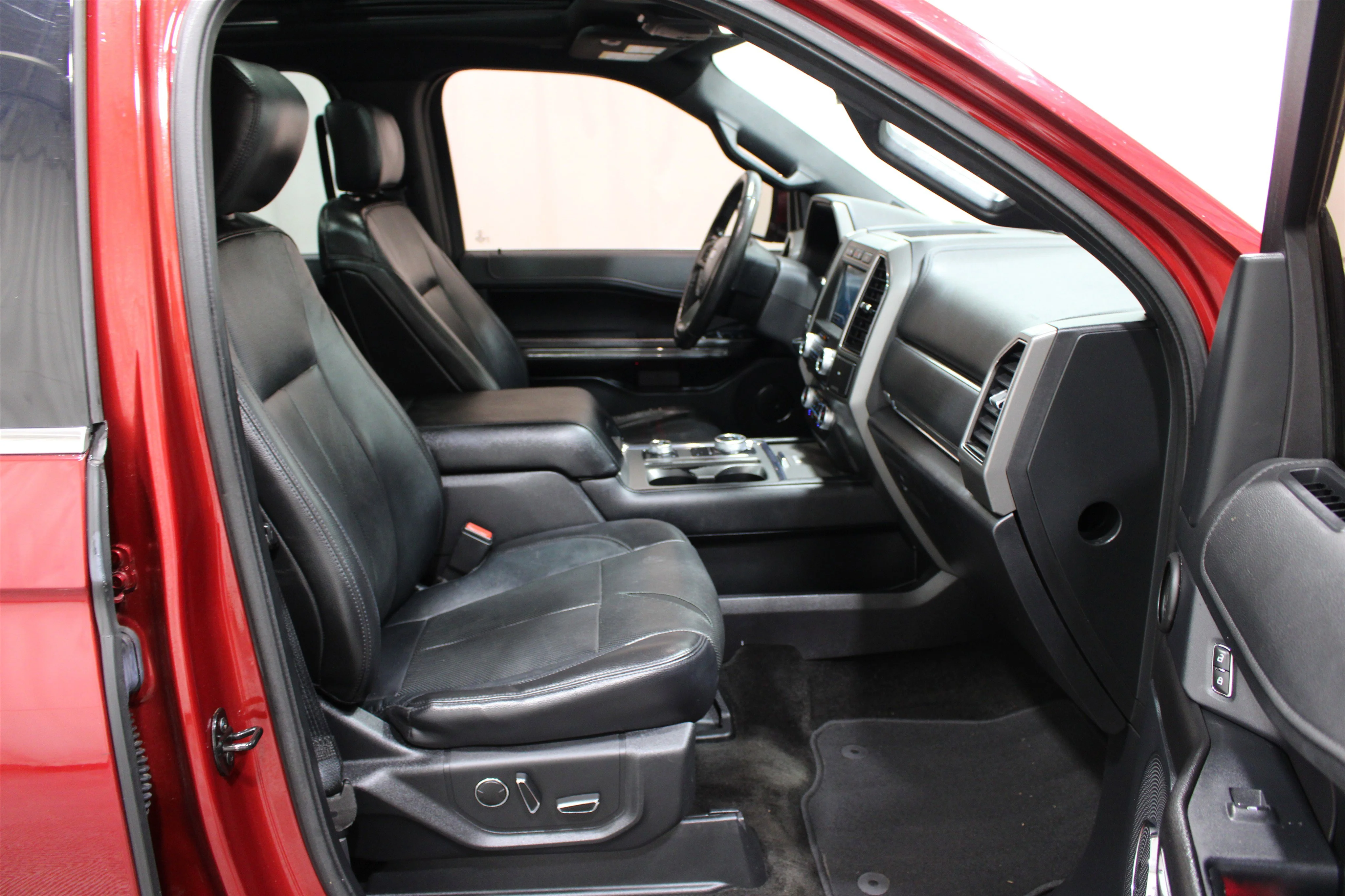 2018 Ford Expedition XLT - Photo 28