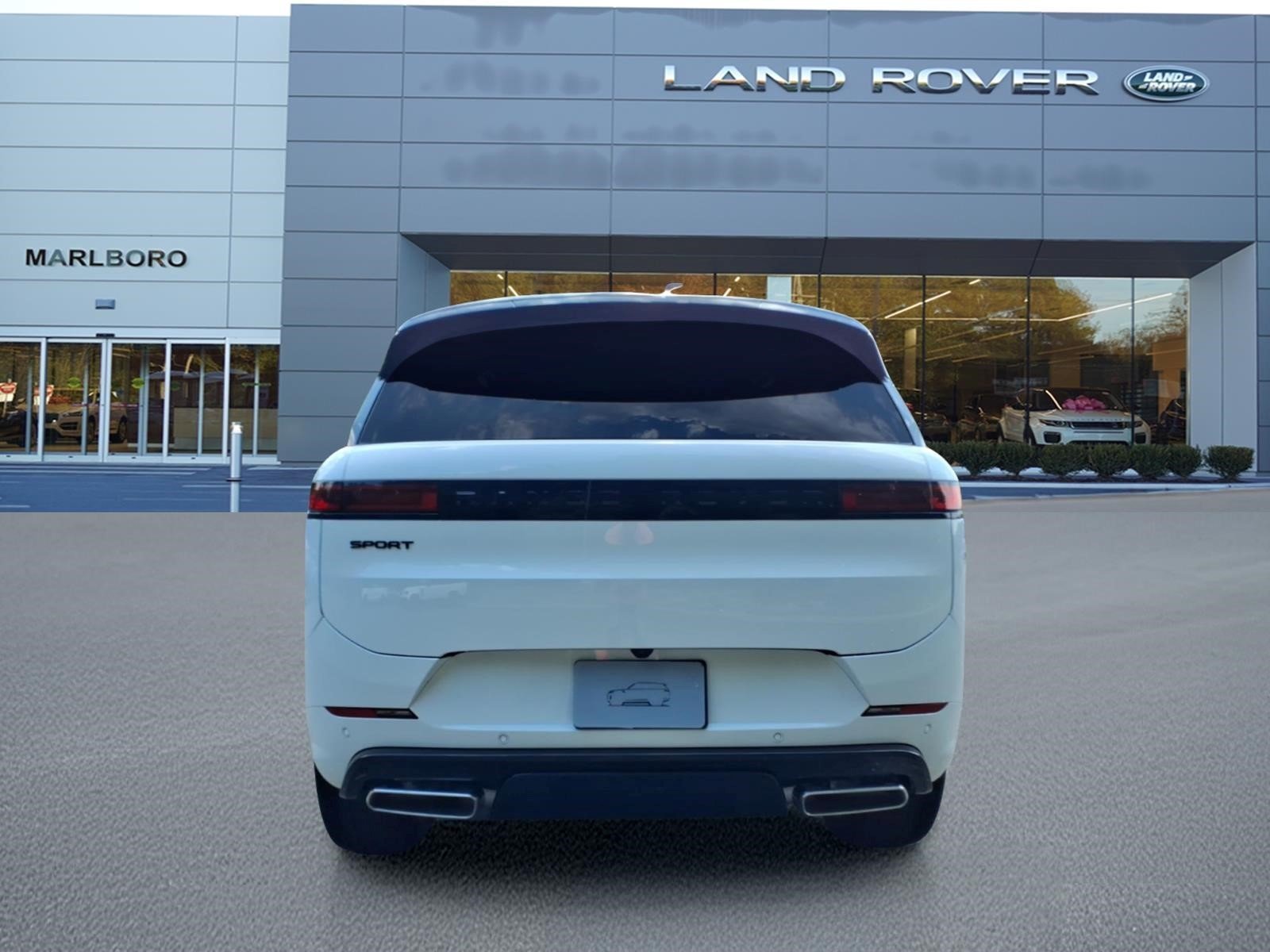 New 2026 Fuji White LAND ROVER Dynamic SE image 7
