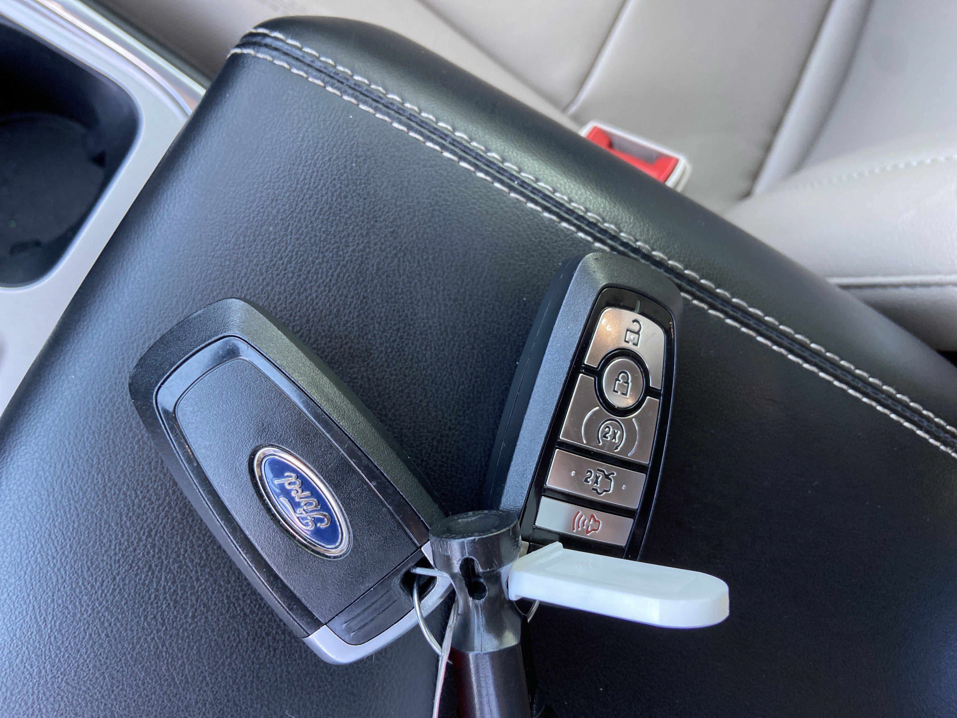 Used 2020 Blue Metallic Ford XLT image 44
