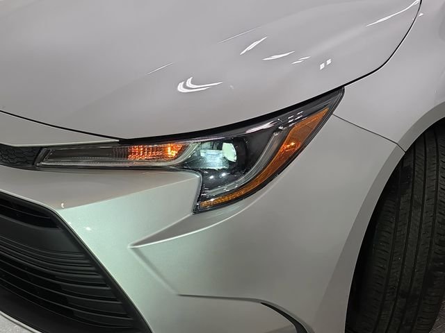 Used 2023 Silver Toyota LE image 30