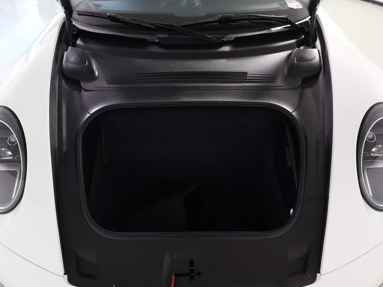 Used 2022 White Porsche Carrera image 23