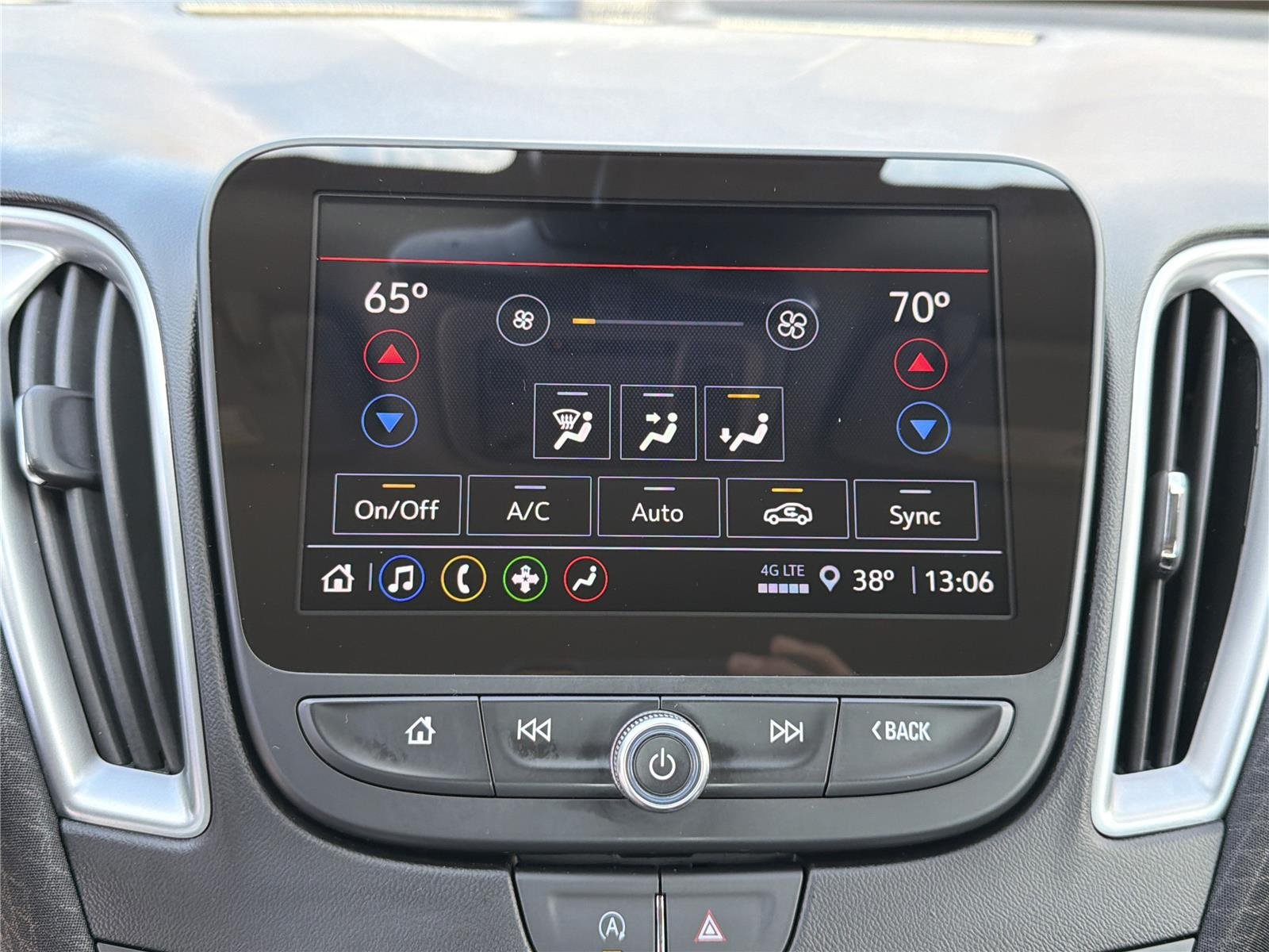 Used 2025 Mosaic Black Metallic Chevrolet LT image 5