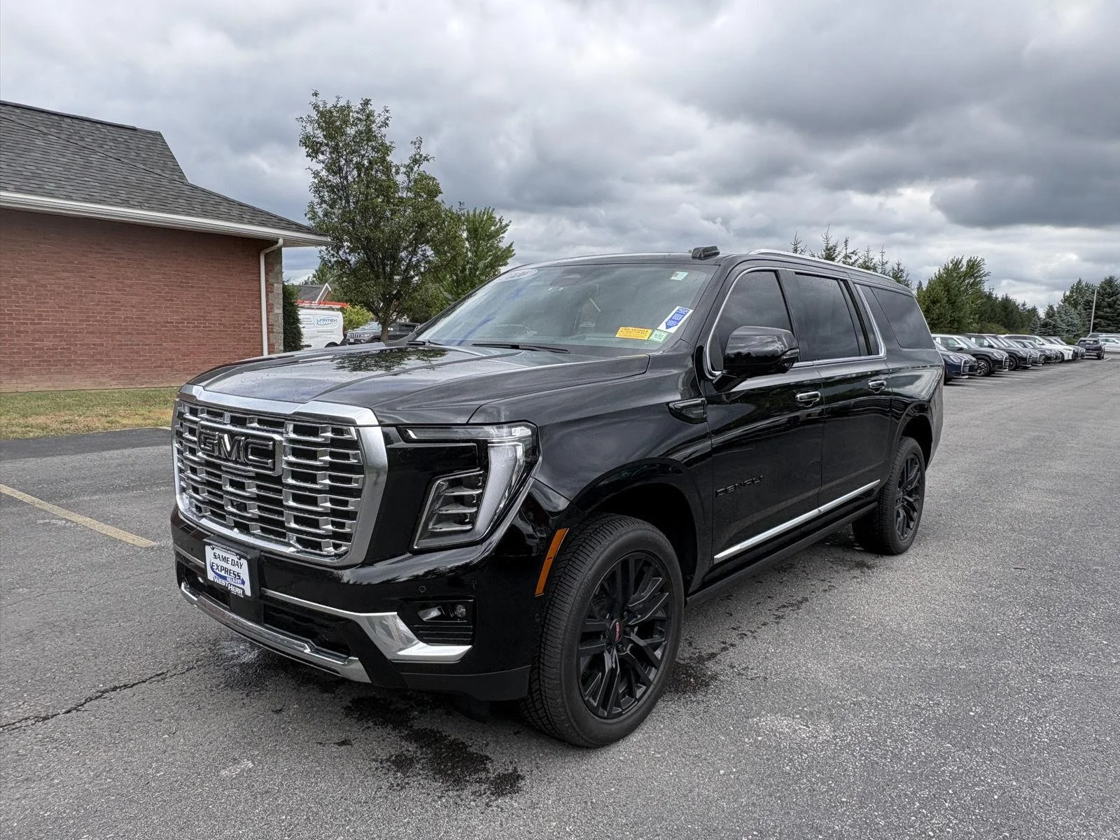 Used 2026 Onyx Black GMC Denali image 3