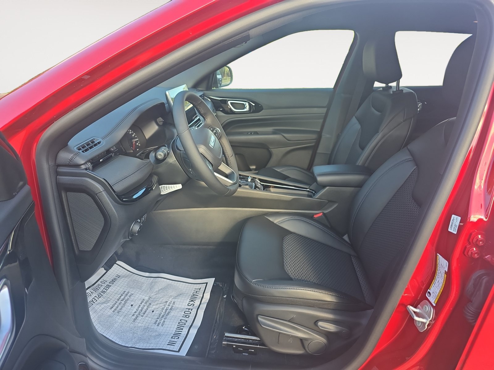 New 2026 Red Hot Pearlcoat Jeep Latitude Altitude image 21