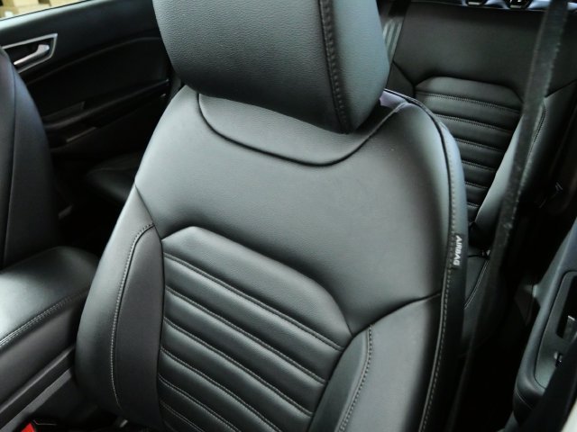 Used 2024 White Ford SEL image 17